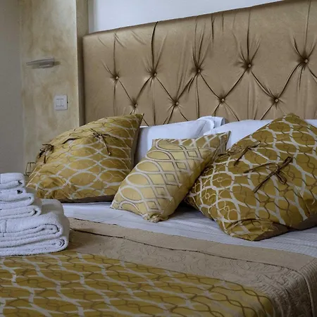 Bed & Breakfast Cantoni 4*